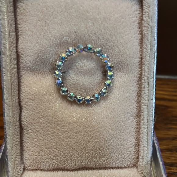 Vintage B. David rhinestone brooch - Picture 2 of 5